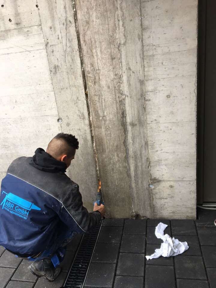 Fugenabdichtungsarbeit von ABR GmbH